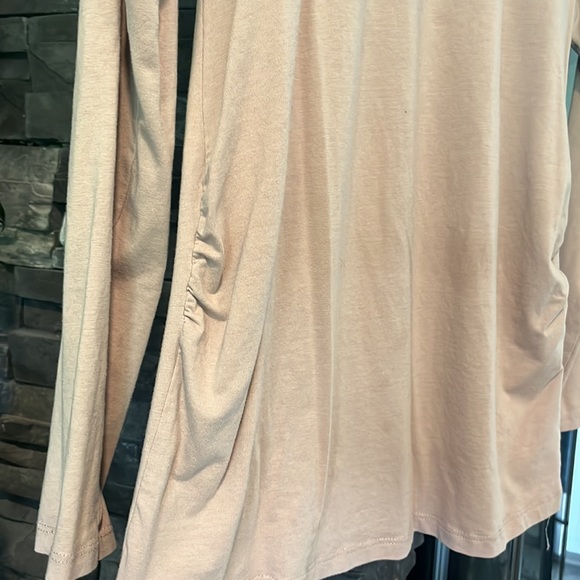 H&M maternity long sleeve - Picture 3 of 6